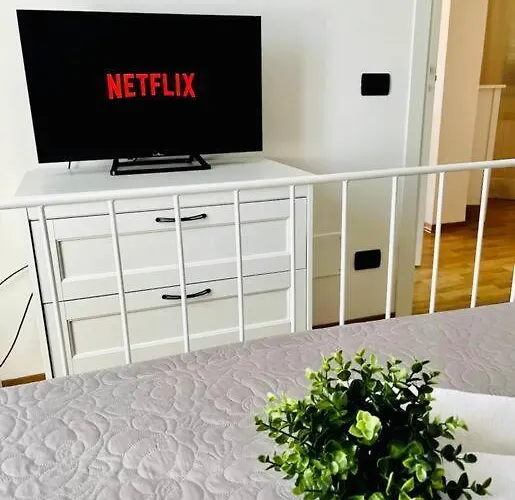 Civico 22 아파트 *